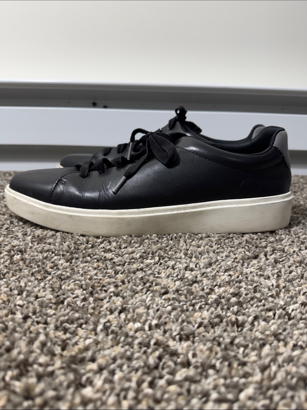 Cole Haan mens 13 M black solid leather low top sneaker shoes EUC